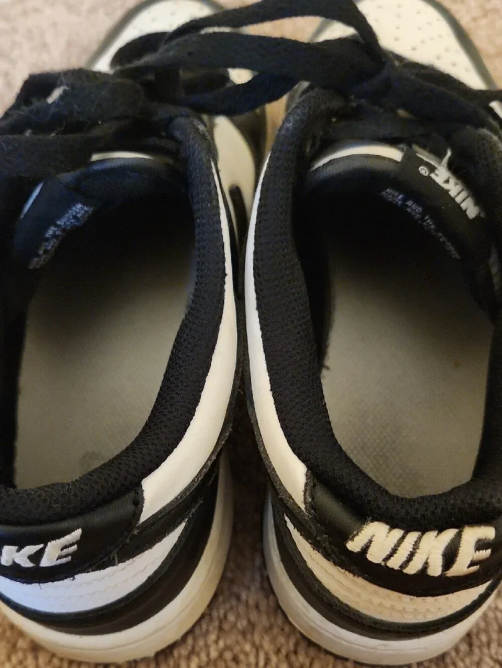 Nike Youth Black and White Low-Top Sneakers, 6.5Y
